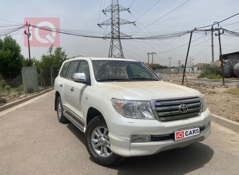 تويوتا لاندكروزر